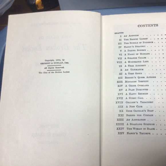 Vintage NANCY DREW book - Picture 2 of 3